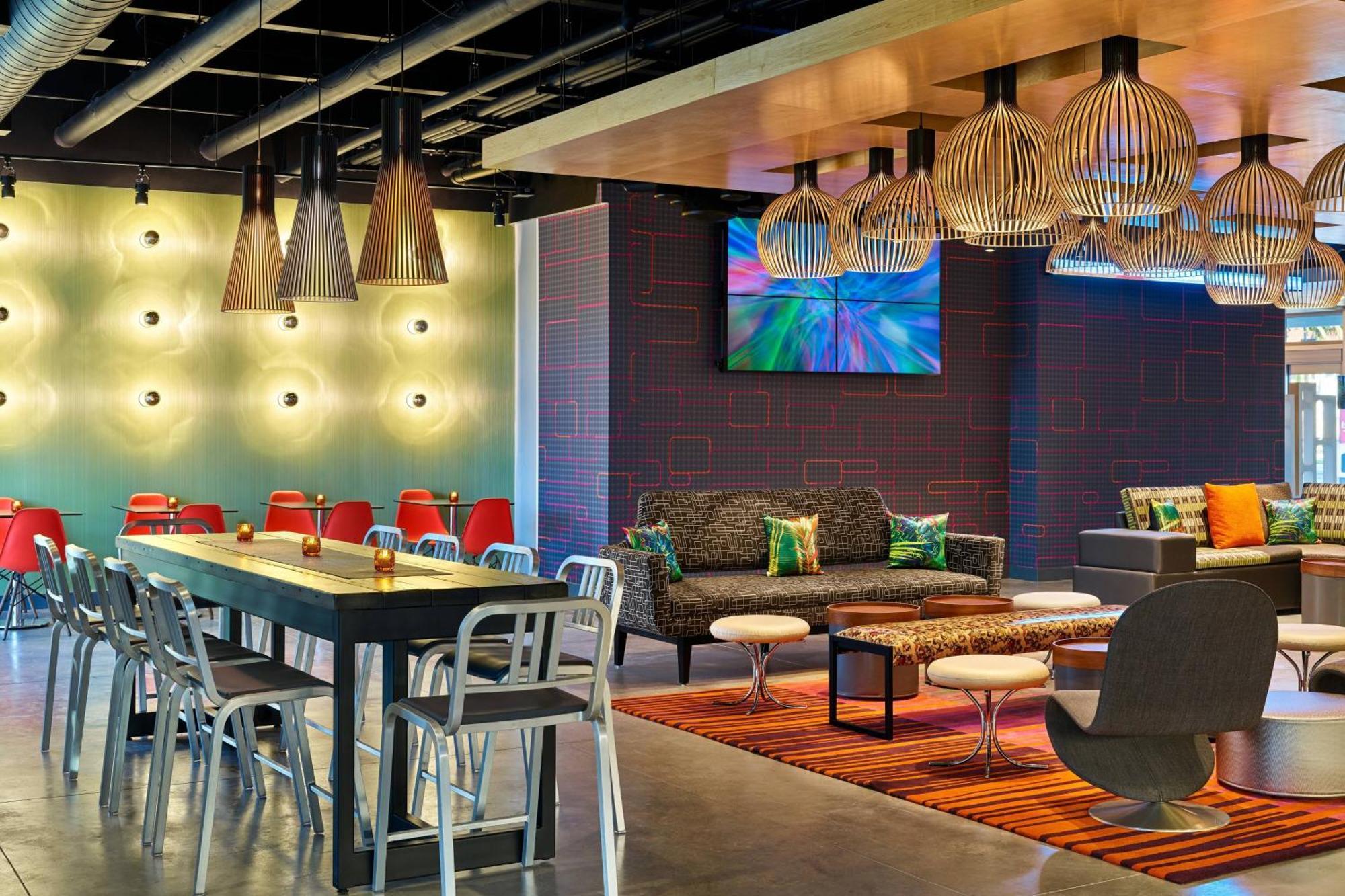 Aloft Miami Airport Hotel